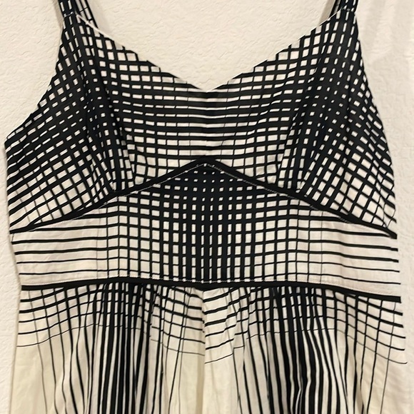 Nautica Women’s Mini Dress Size 4 Flirty Cotton Black Striped Checkered - Picture 4 of 13